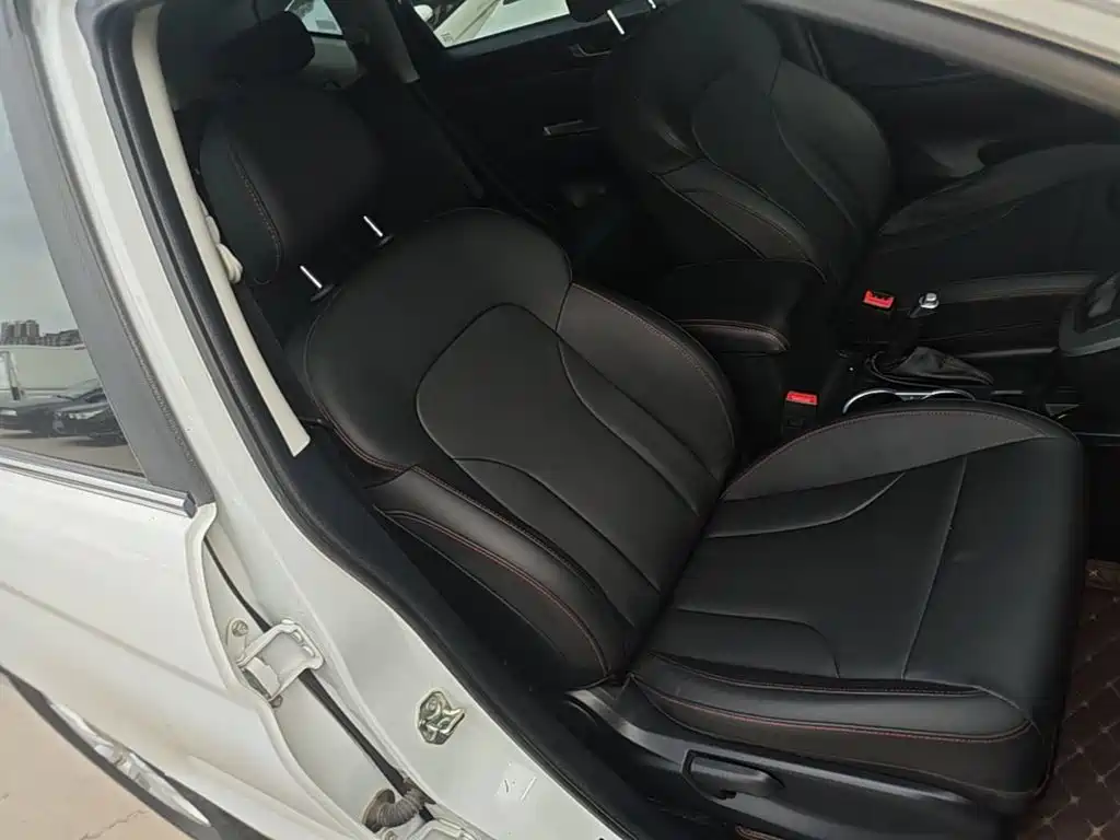 Haval M6 — миниатюра 25