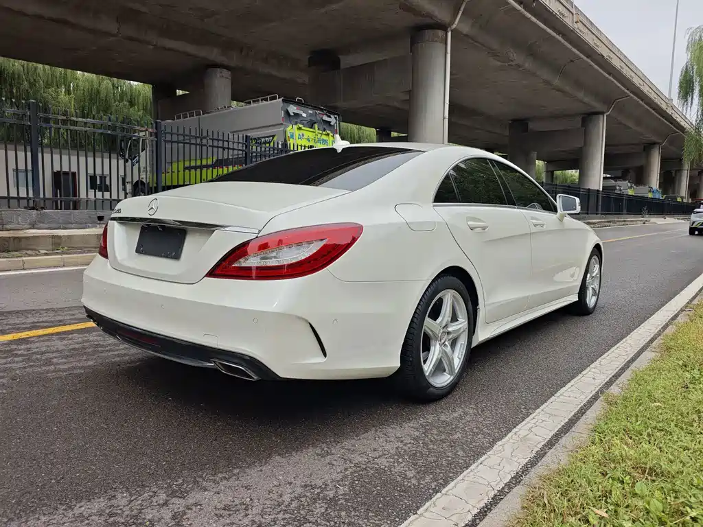 Mercedes-Benz CLS — миниатюра 8