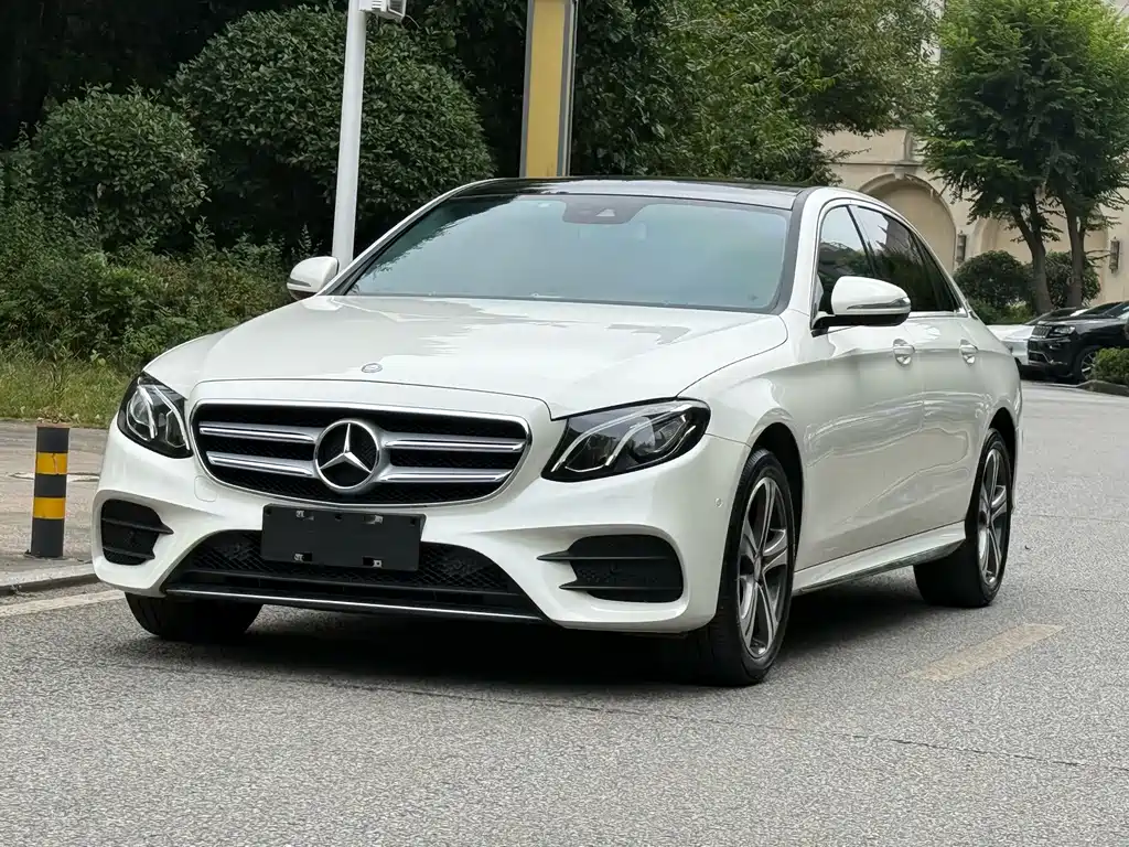 Mercedes-Benz E-Class — миниатюра 3