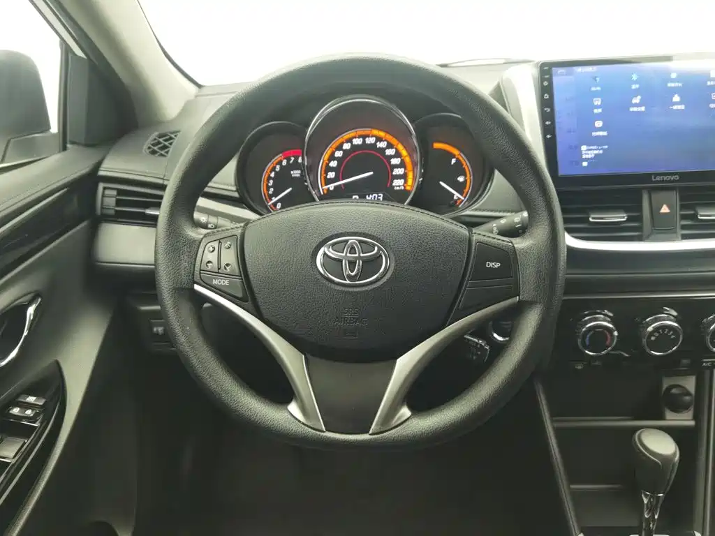 Toyota Yaris L — миниатюра 11
