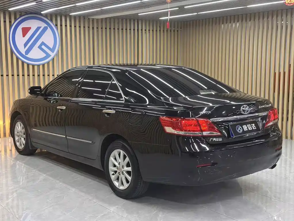 Toyota Camry — миниатюра 7
