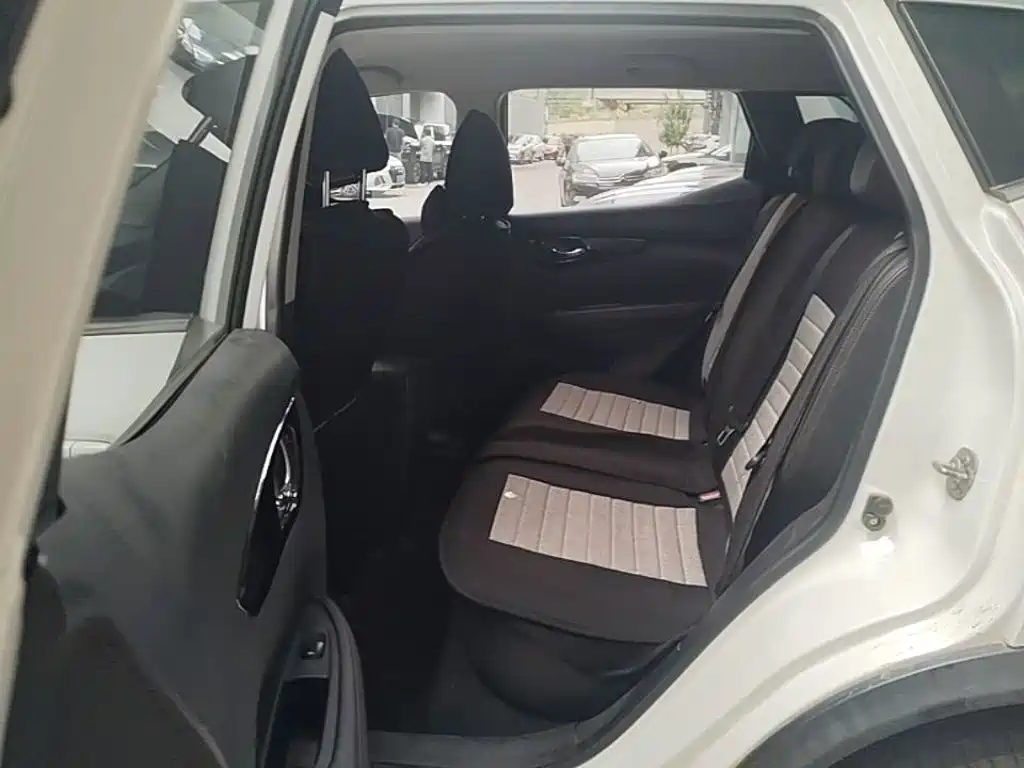 Nissan Qashqai — миниатюра 22