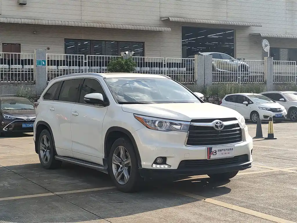 Toyota Highlander — миниатюра 4