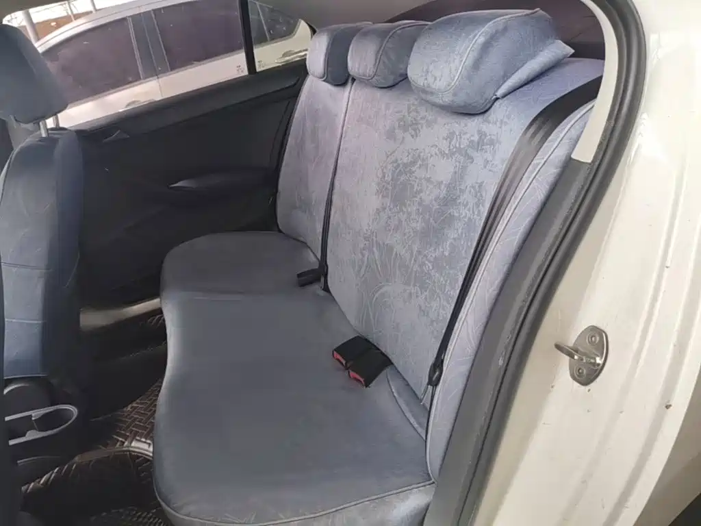 Volkswagen Santana — миниатюра 22