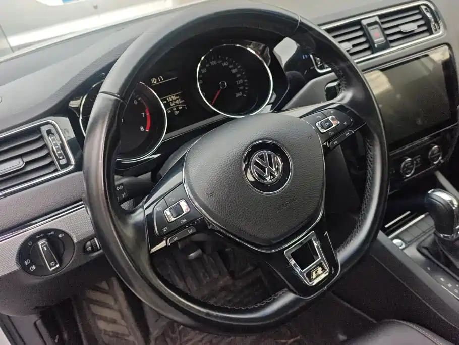 Volkswagen Sagitar — миниатюра 15