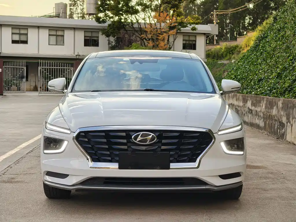 Hyundai Mistra — миниатюра 2