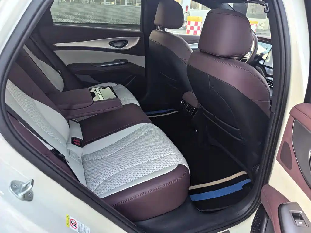 BYD Seal 07 DM-i — миниатюра 14