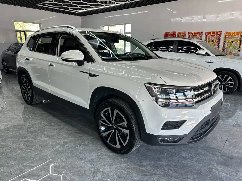 Volkswagen Tharu — миниатюра 3