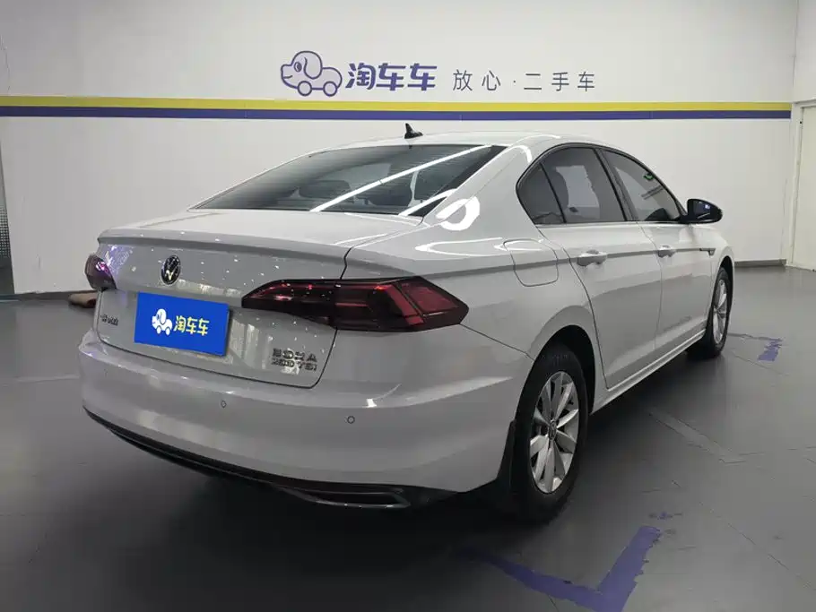 Volkswagen Bora — миниатюра 3