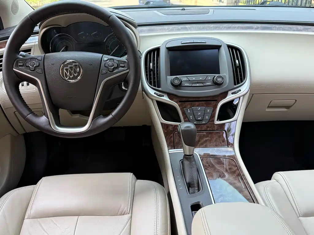 Buick LaCrosse — миниатюра 7