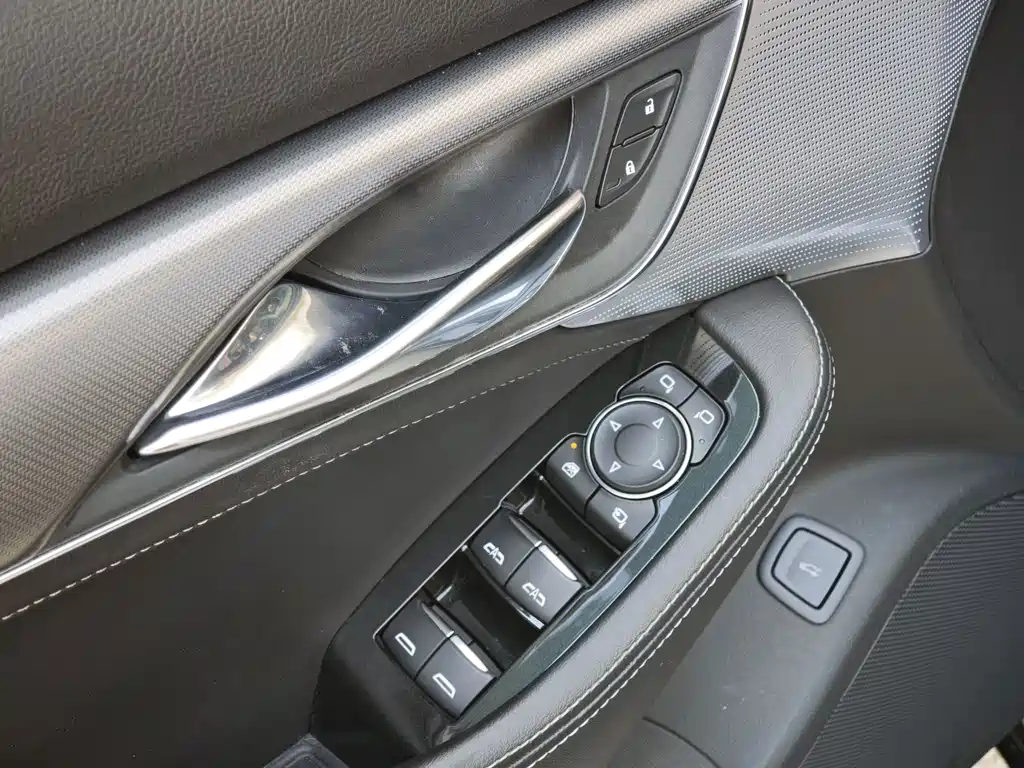 Cadillac CT5 — миниатюра 13