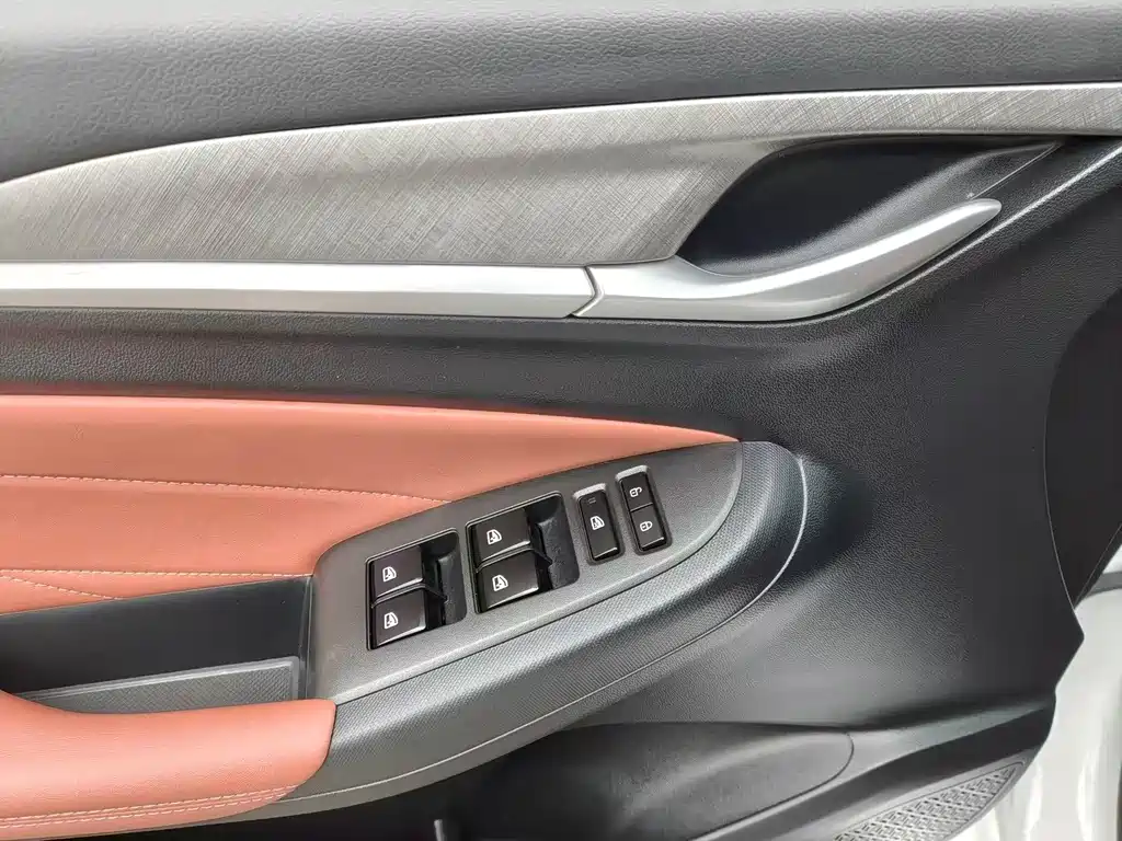 Changan Eado — миниатюра 7