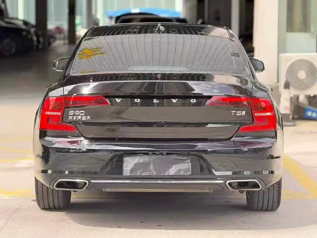 Volvo S90 — миниатюра 8