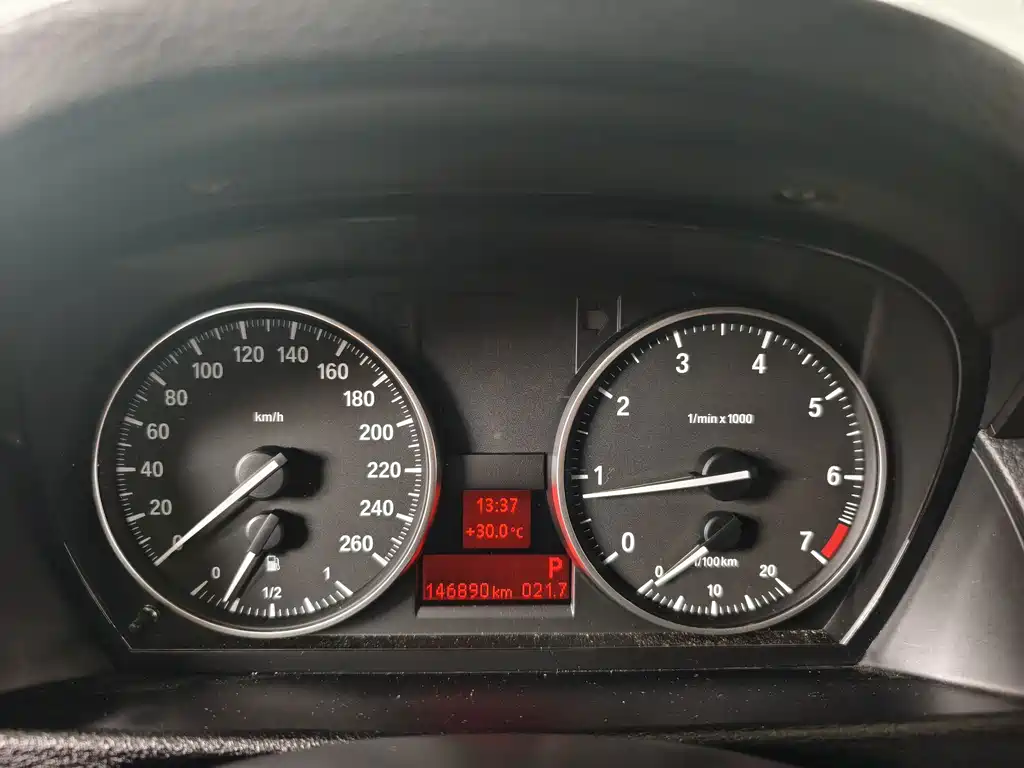 BMW X1 — миниатюра 9
