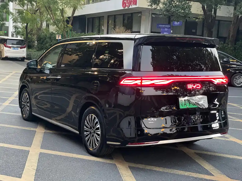 BYD Xia — миниатюра 4
