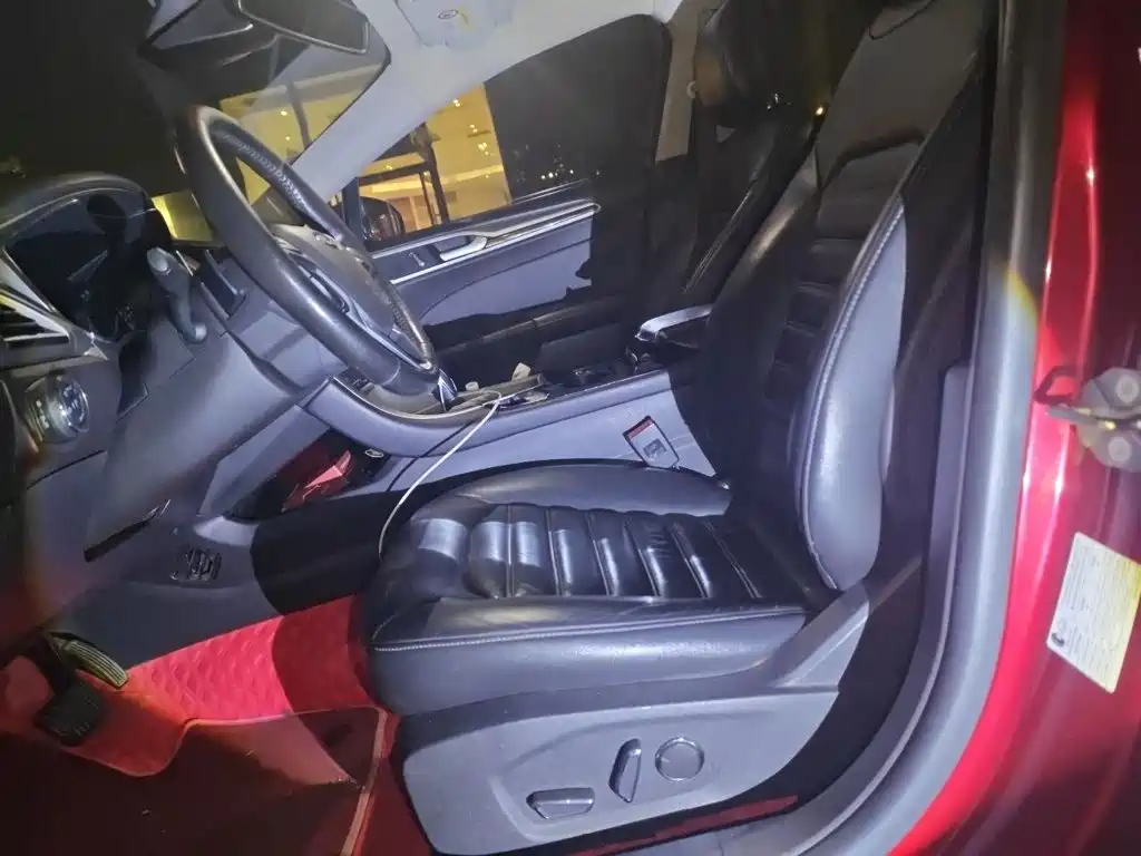 Ford Mondeo — миниатюра 8