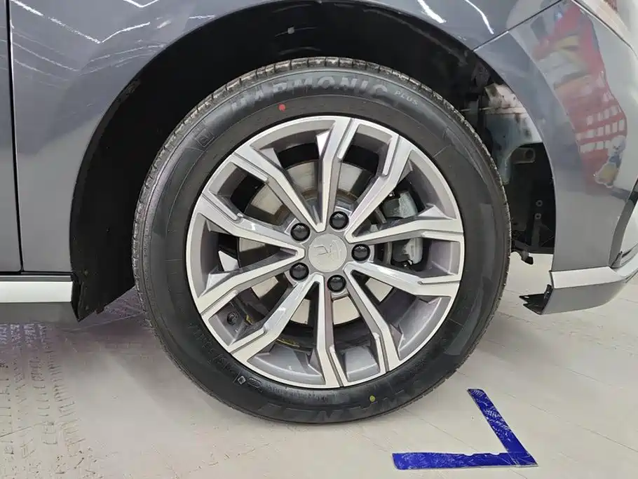 BYD MAX — миниатюра 6