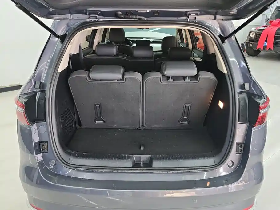 BYD MAX — миниатюра 4