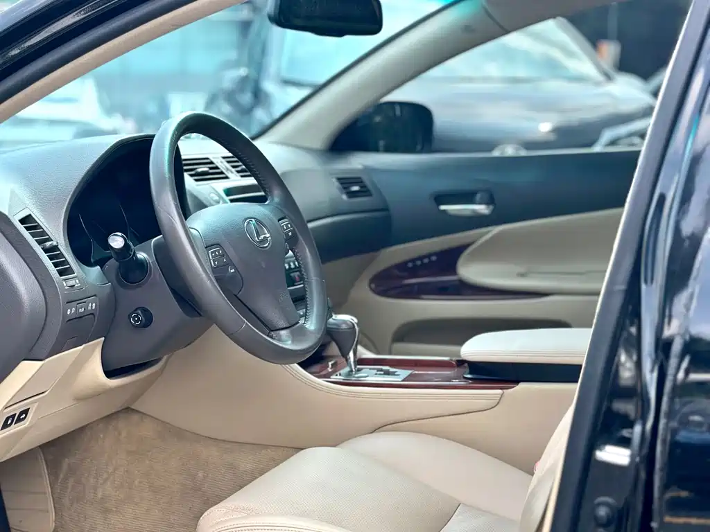 Lexus GS — миниатюра 15