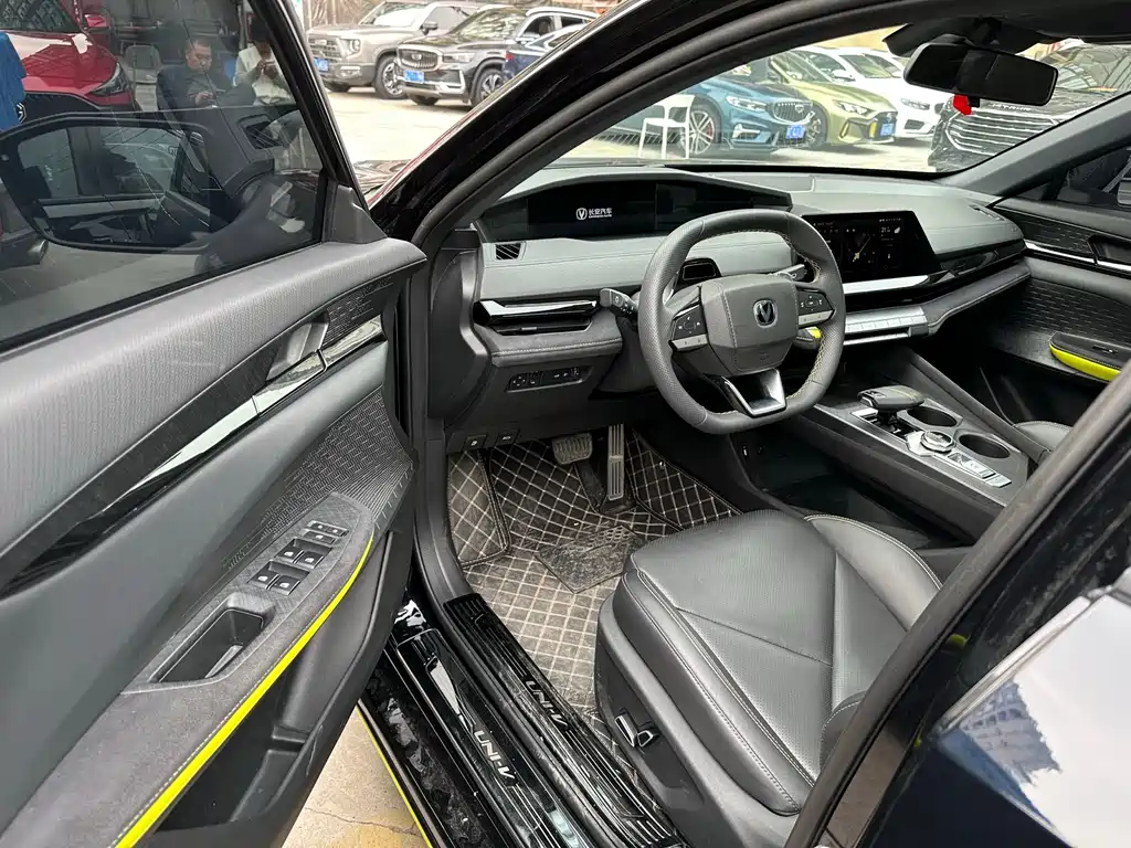 Changan UNI-V 2022 1.5T Sport