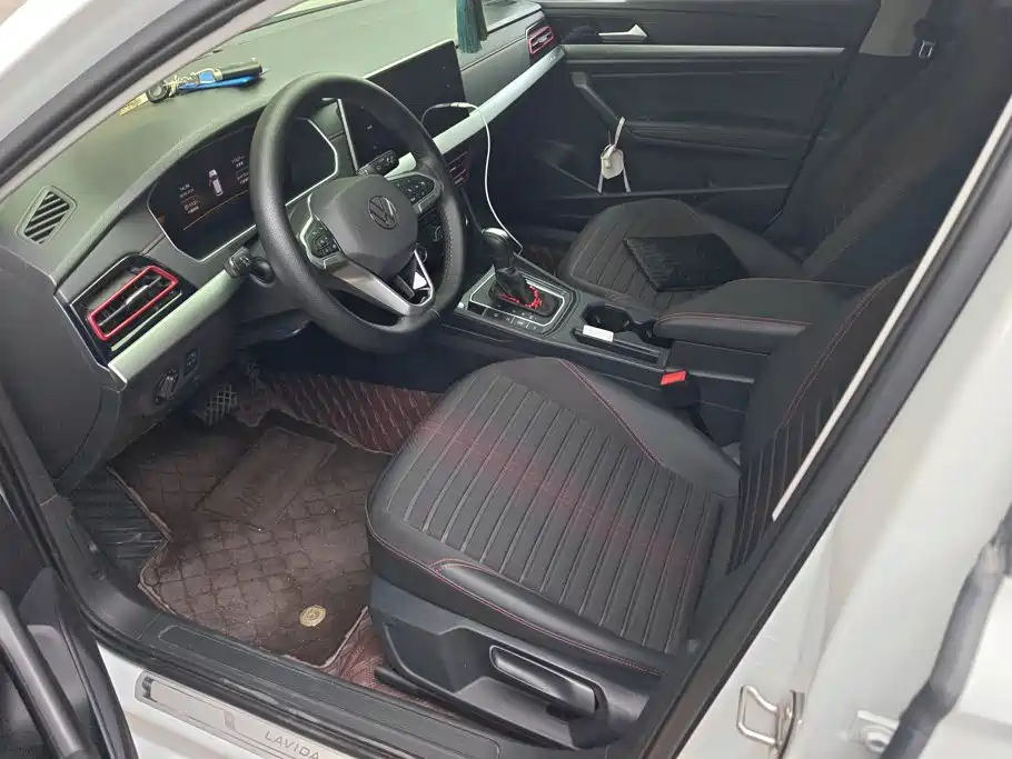 Volkswagen Lavida — миниатюра 9
