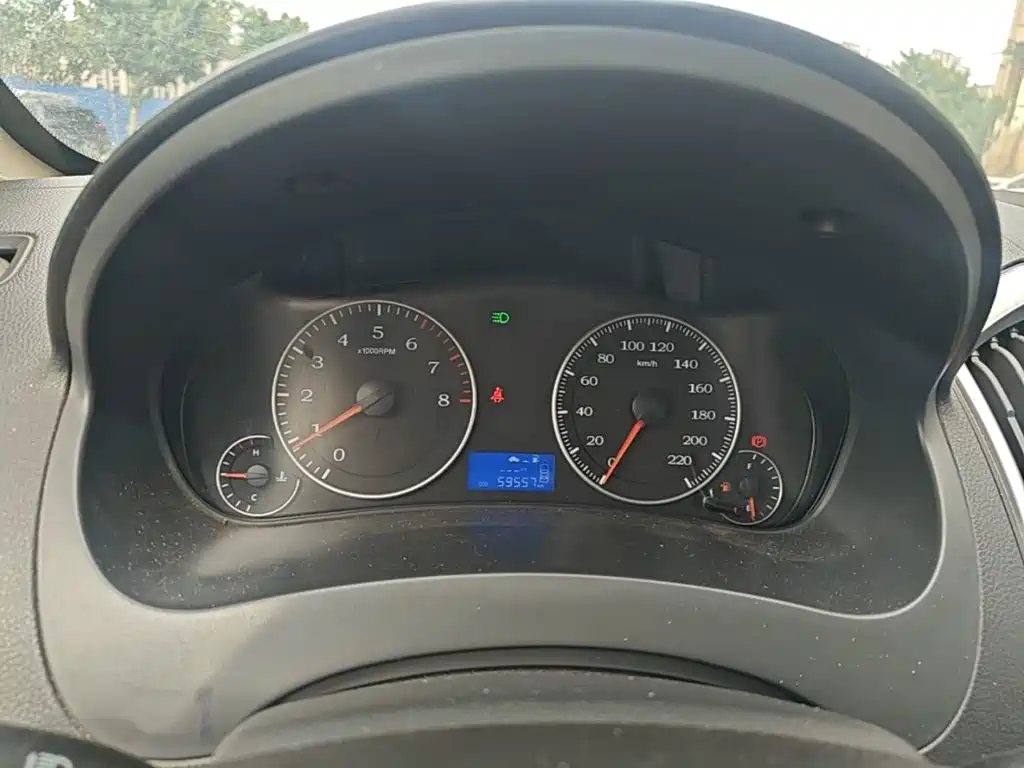 Geely King Kong — миниатюра 12