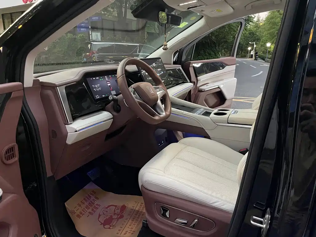 BYD Xia — миниатюра 9