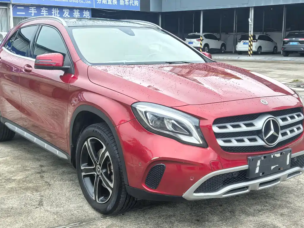 Mercedes-Benz GLA 2018 GLA 200 Fashion