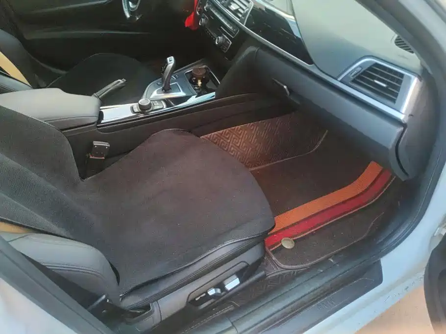 BMW 3 Series — миниатюра 8