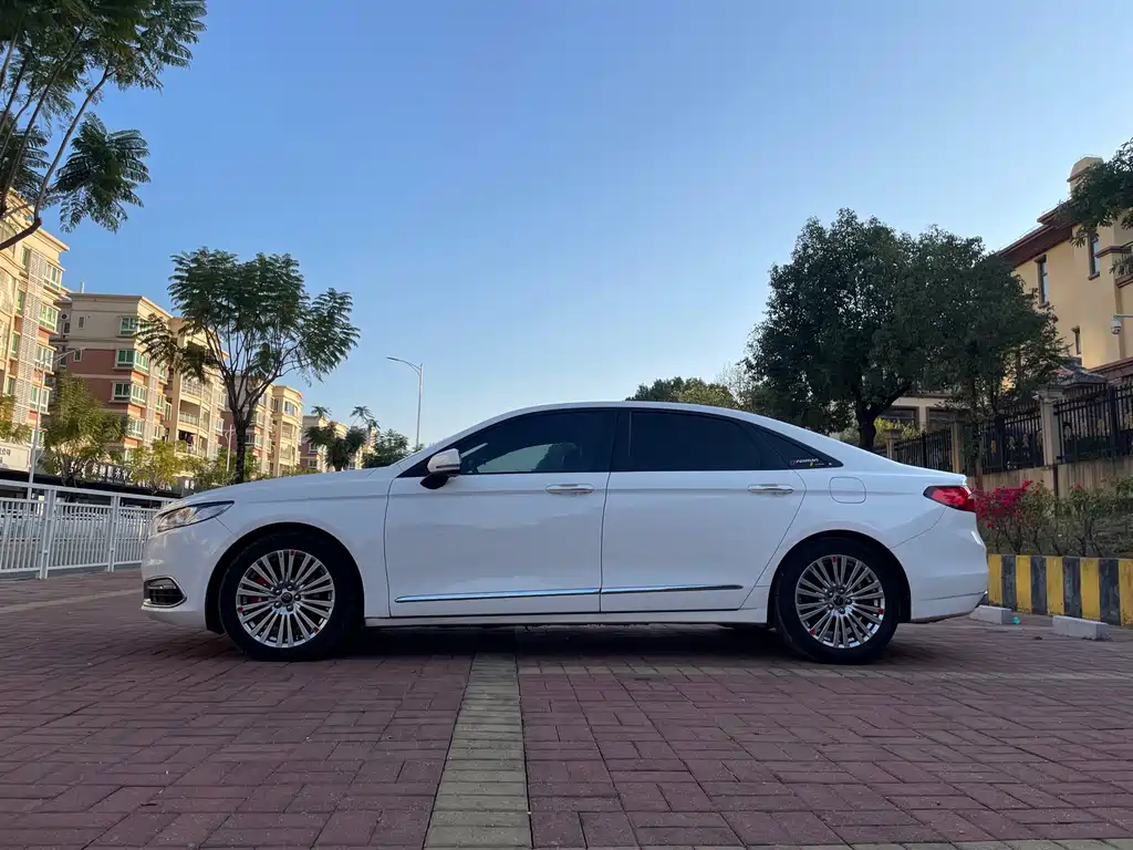 Ford Taurus — миниатюра 7