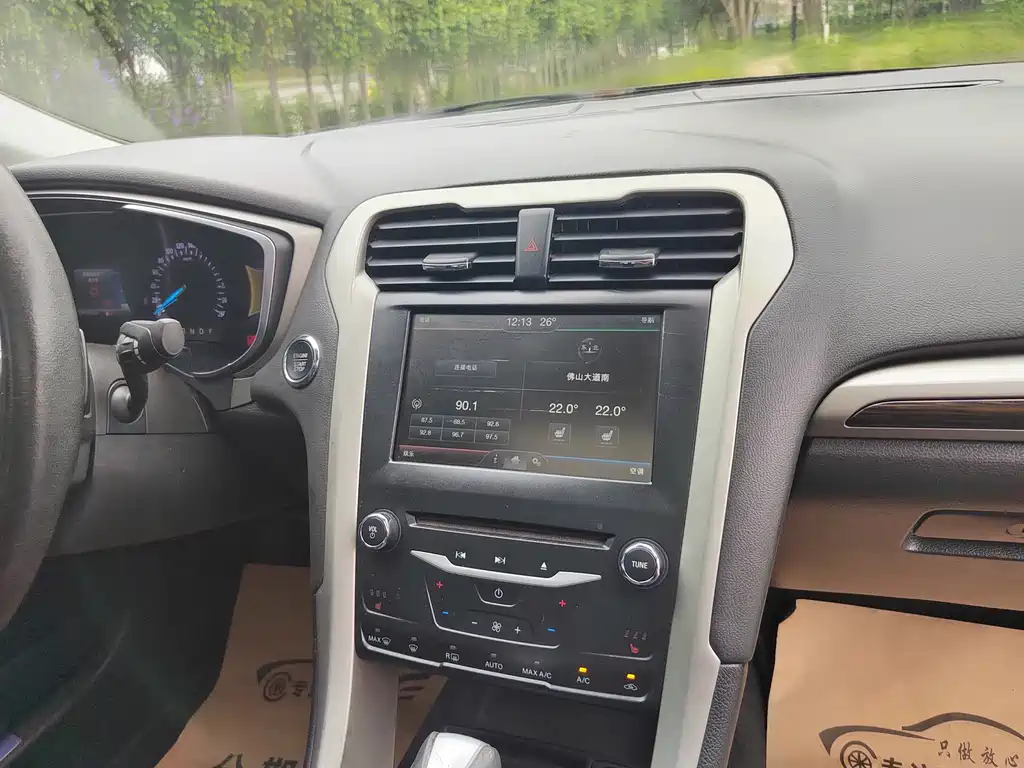 Ford Mondeo — миниатюра 11