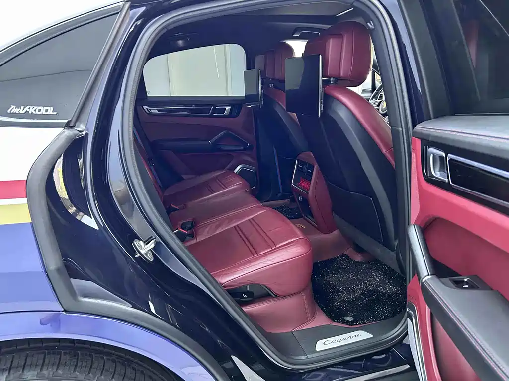 Porsche Cayenne Hybrid — миниатюра 13