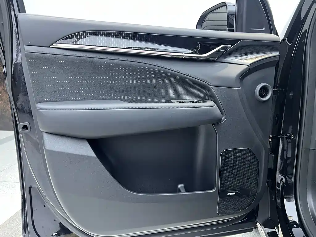 ZEEKR EXTREME KRYPTON 009