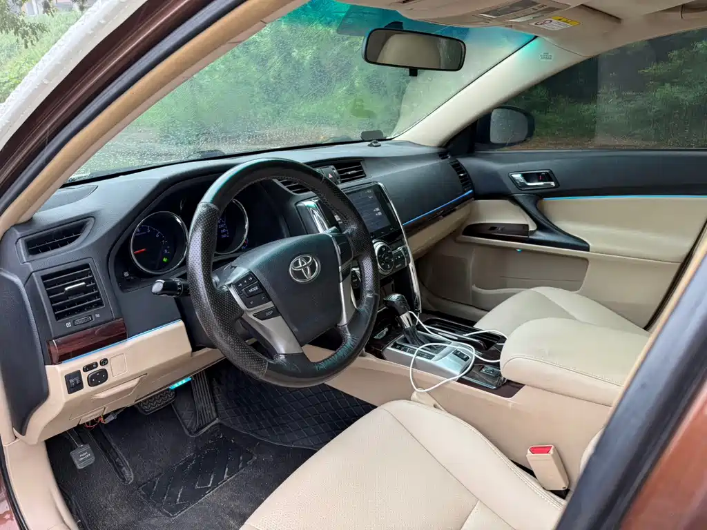 Toyota Reiz — миниатюра 5