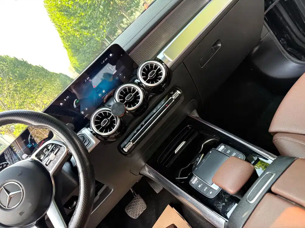 Mercedes-Benz GLB — миниатюра 7