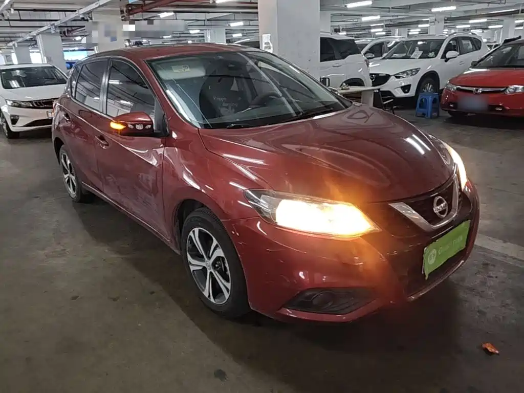 Nissan Tiida — миниатюра 4