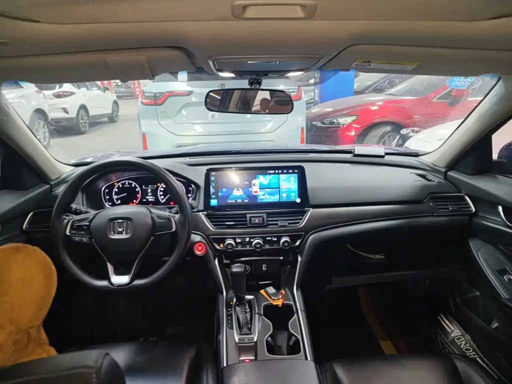Honda Accord — миниатюра 18