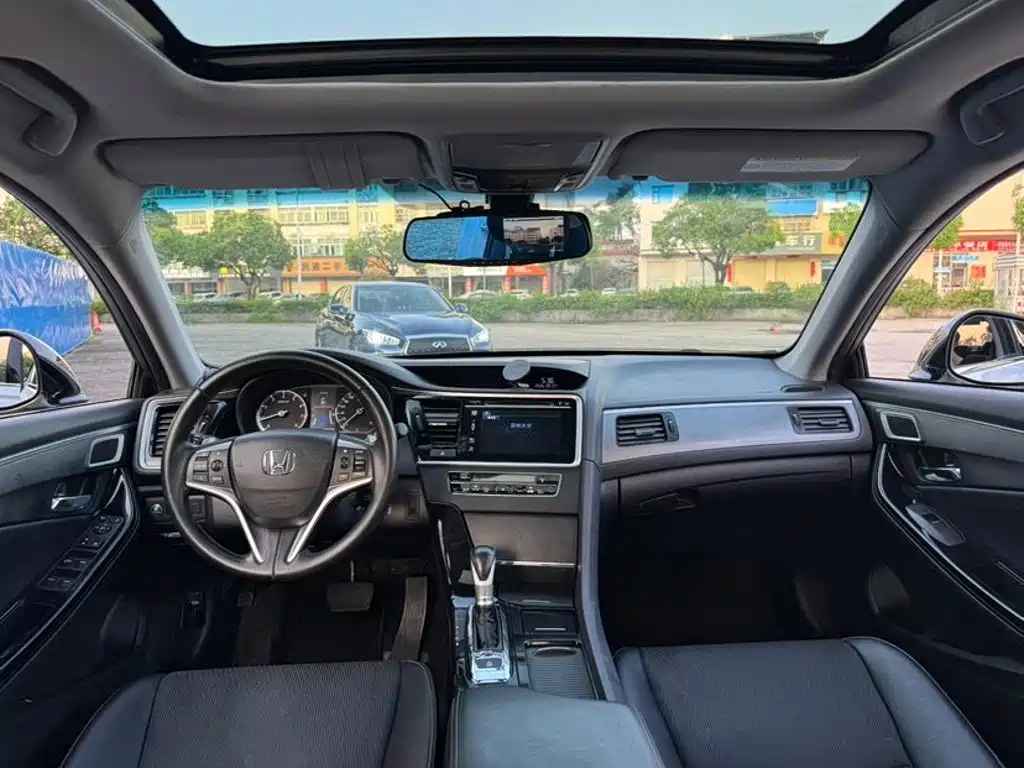 Honda Spirior — миниатюра 6