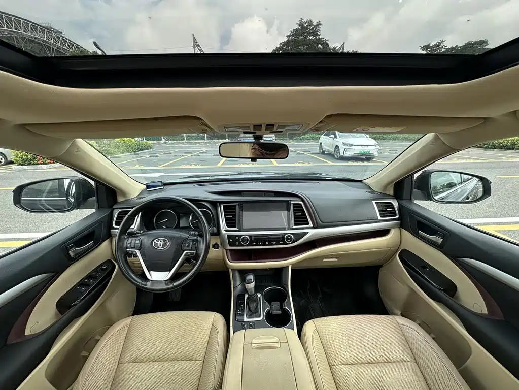Toyota Highlander — миниатюра 8