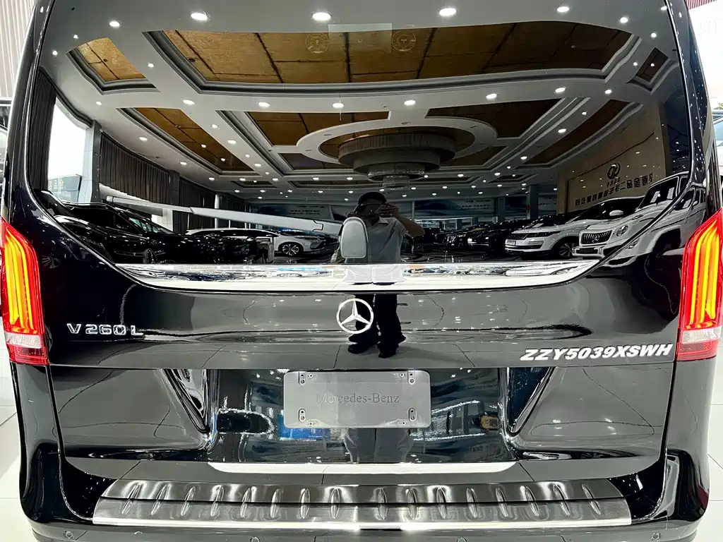 MERCEDES-BENZ V CLASS