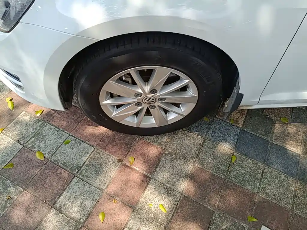 Volkswagen Golf — миниатюра 23