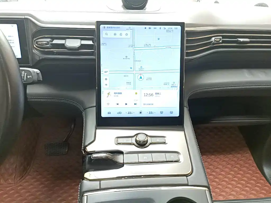 NIO ES6 — миниатюра 13