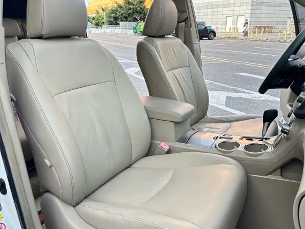 Toyota Highlander — миниатюра 11