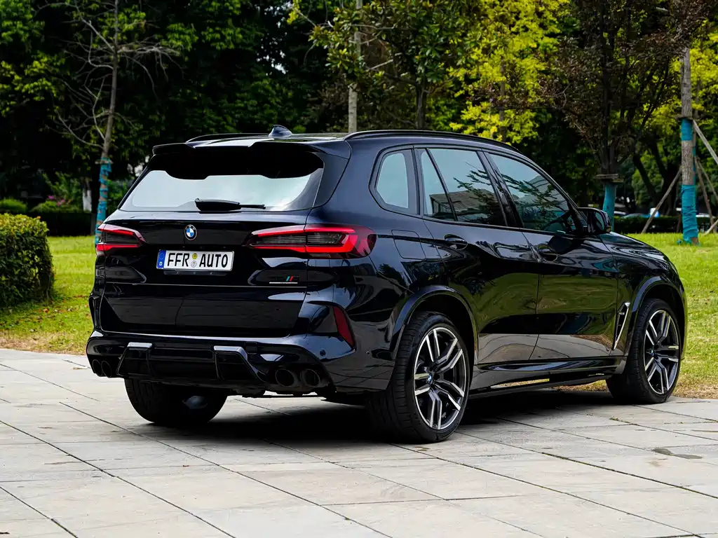 BMW  X5 M
