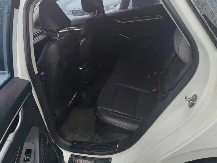 Geely Emgrand — миниатюра 11