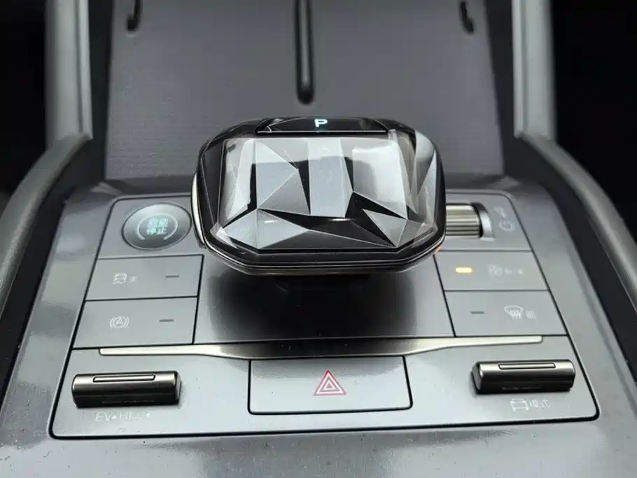 BYD Qin L — миниатюра 16
