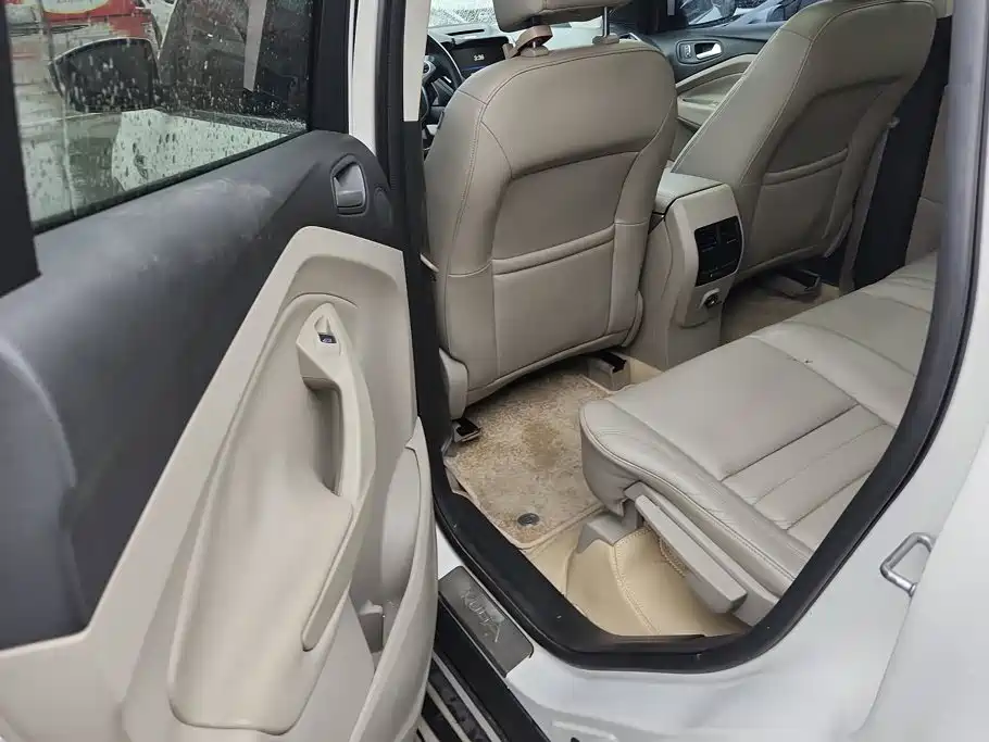 Ford Kuga — миниатюра 11