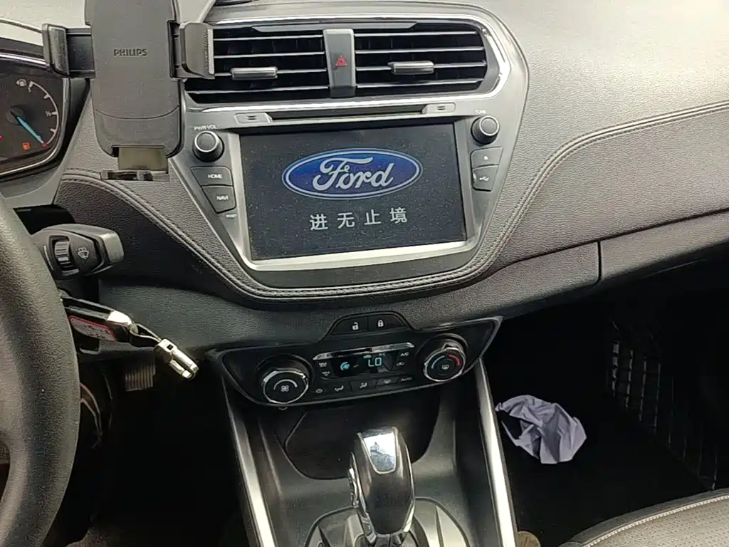 Ford Escort — миниатюра 18