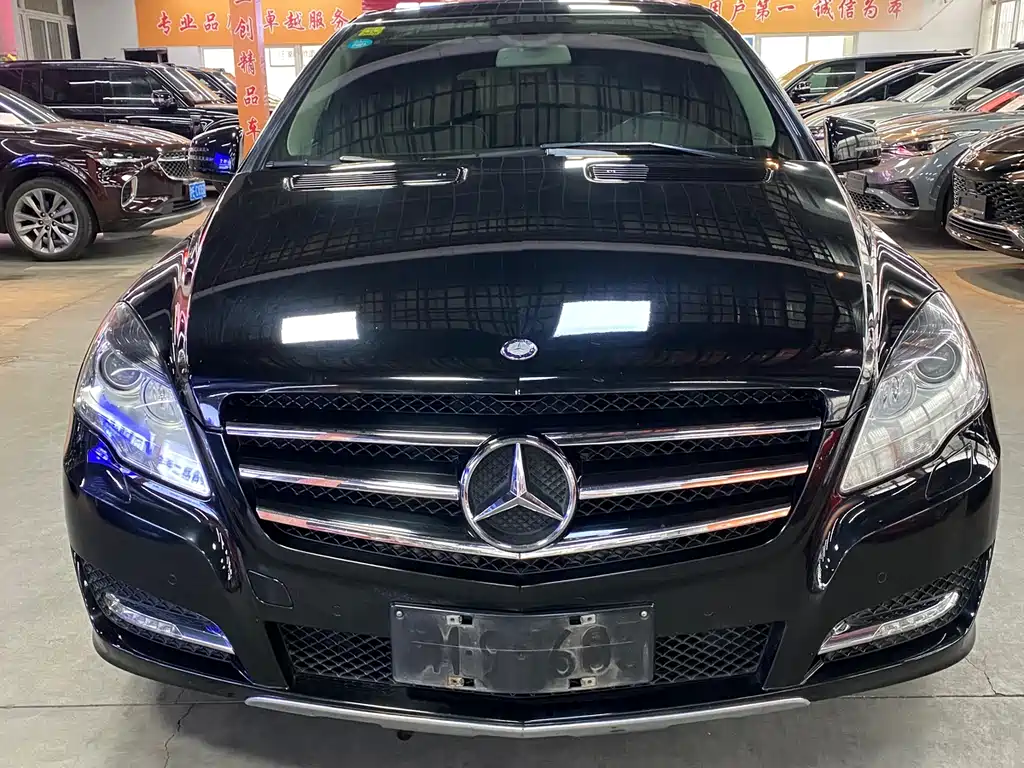 Mercedes-Benz R 2017 R 320 4MATIC