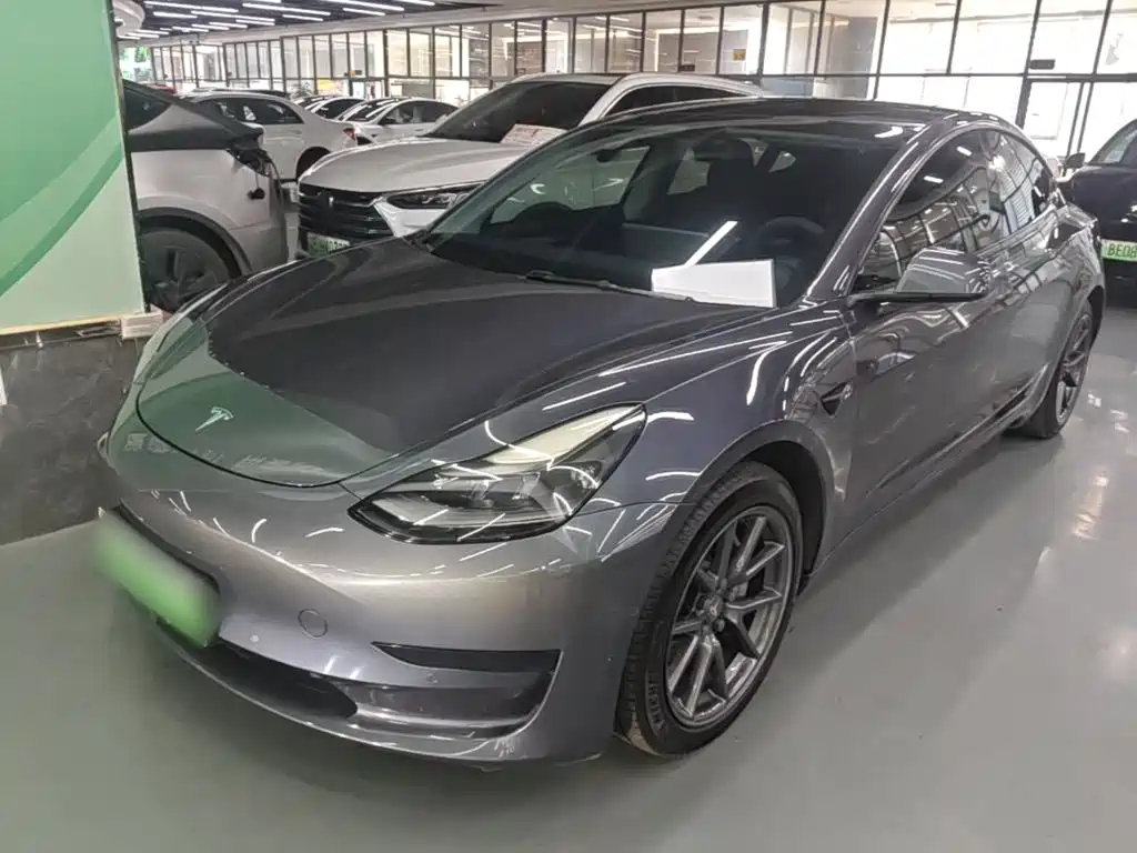 Tesla Model 3 — миниатюра 2